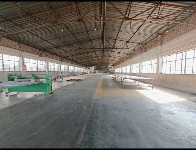 7,800M² FACTORY TO LET IN BOOYSENS